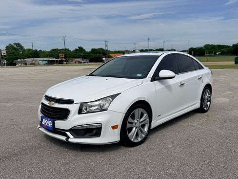 Used 2015 Chevrolet Cruze LTZ w/ Sun, Sound and Sport Package FWD image 7