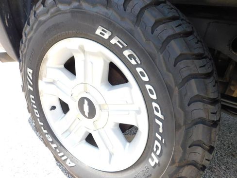 Used 2010 Chevrolet Silverado 1500 LT AWD/4WD image 18