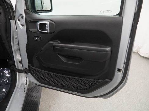 Used 2022 Jeep Wrangler Unlimited Rubicon 4xe w/ Cold Weather Group image 46