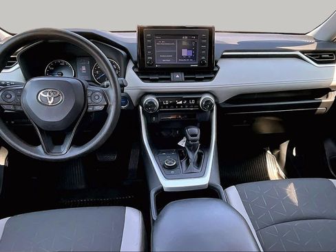 Certified 2022 Toyota RAV4 XLE w/ Convenience Package AWD/4WD image 15