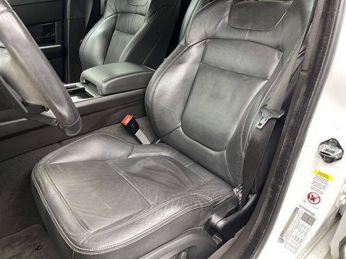 Used 2015 Jaguar XF Sport image 9