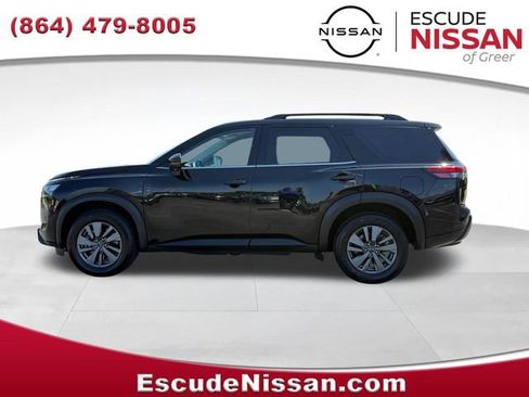 Certified 2024 Nissan Pathfinder SV FWD image 7