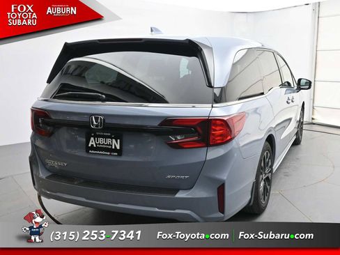 Used 2025 Honda Odyssey Sport-L image 4