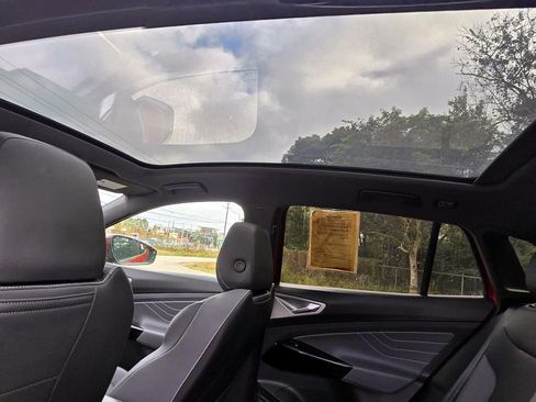 New 2023 Volkswagen ID.4 Pro S image 15