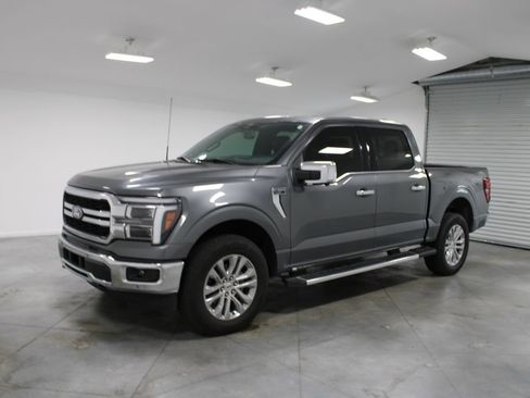 Used 2025 Ford F150 Lariat w/ Equipment Group 501A Mid AWD/4WD image 4