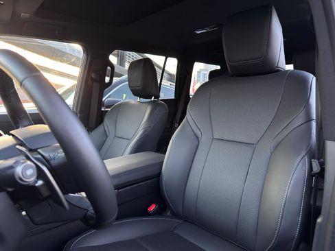 Used 2024 Lexus GX 550 GX 550 Premium w/ Accessory Package (31) image 17