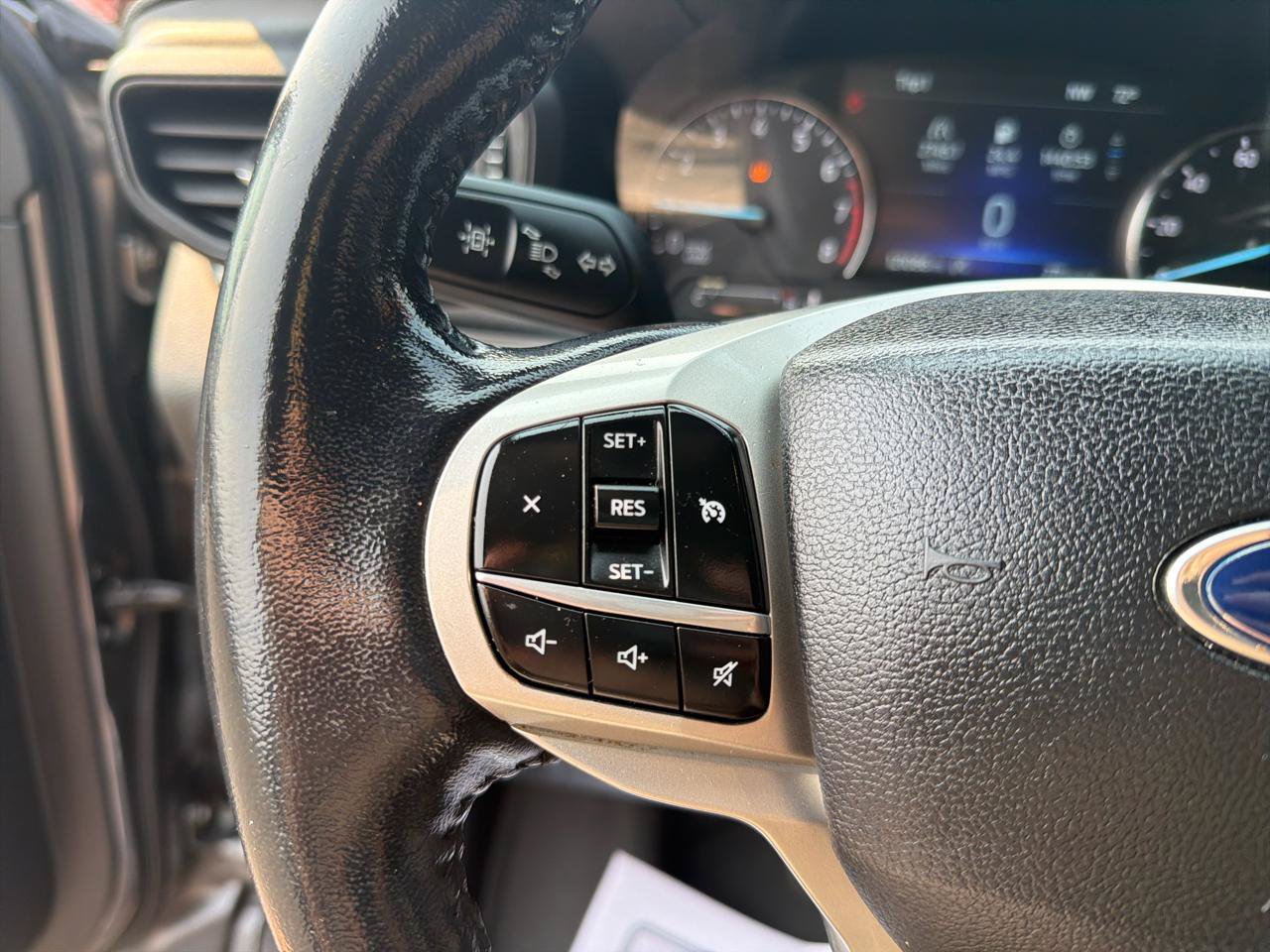 Used 2021 Ford Explorer XLT AWD/4WD image 13