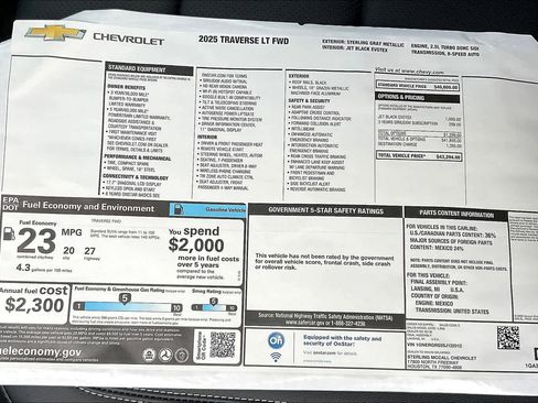 Used 2025 Chevrolet Traverse LT image 22