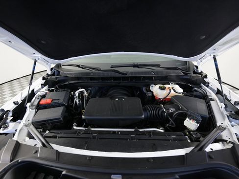 Used 2025 Chevrolet Suburban Z71 w/ Comfort Package image 45