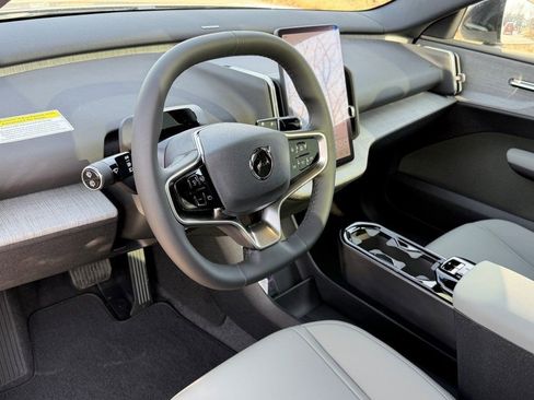 New 2026 Volvo EX30 Cross Country Ultra image 19