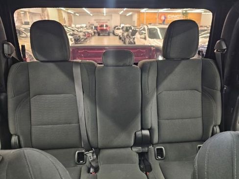 Used 2021 Jeep Gladiator Sport image 35