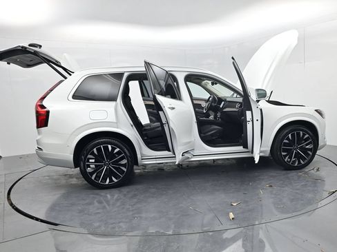 Used 2025 Volvo XC90 B5 Plus AWD/4WD image 67