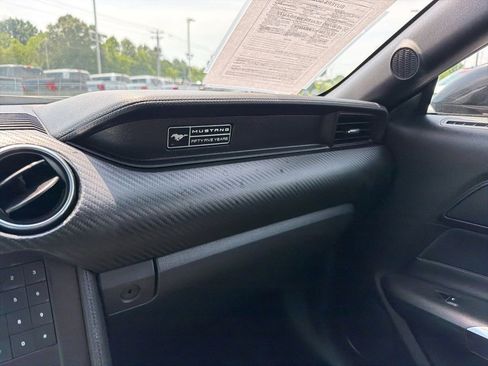 Used 2020 Ford Mustang Coupe RWD image 18