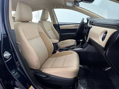 Used 2017 Toyota Corolla LE FWD image 12