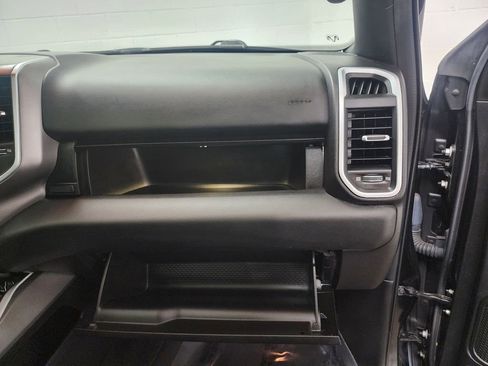 Used 2019 RAM 1500 Big Horn AWD/4WD image 33
