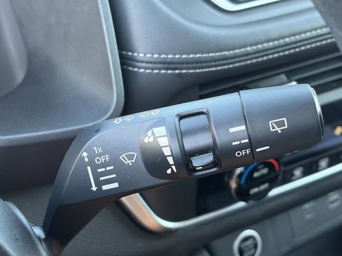 Certified 2023 Nissan Rogue SV image 21