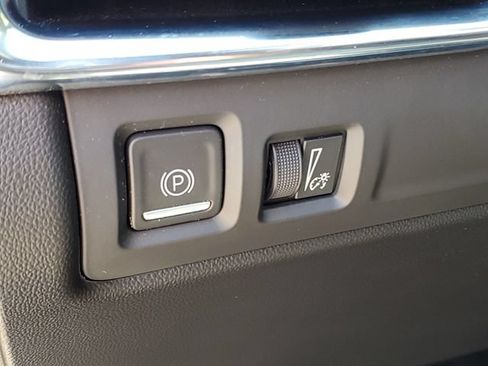 Used 2023 Cadillac XT4 Premium Luxury w/ Cold Weather Package FWD image 8