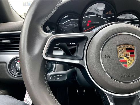 Used 2018 Porsche 911 Carrera RWD image 20