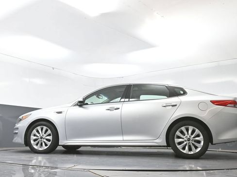 Used 2017 Kia Optima EX w/ Premium Package FWD image 53