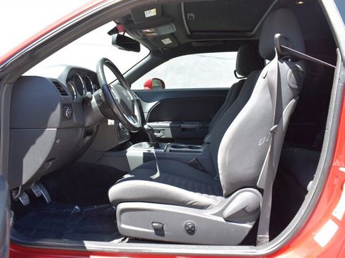 Used 2011 Dodge Challenger R/T RWD image 10