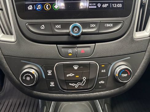 Used 2021 Chevrolet Malibu LS FWD image 3