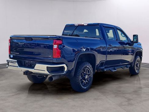 Used 2022 Chevrolet Silverado 2500 LT w/ Convenience Package AWD/4WD image 4
