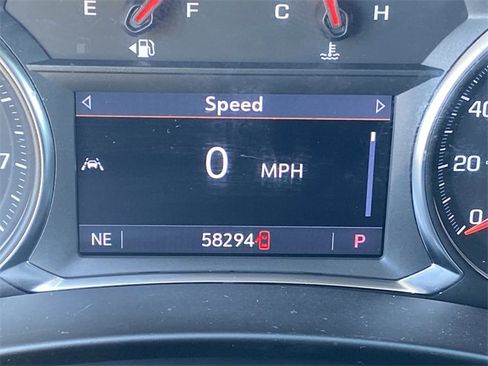 Used 2024 GMC Terrain SLT image 15