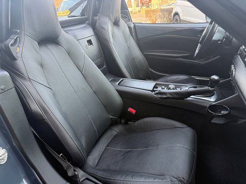 Used 2021 MAZDA MX-5 Miata RF Grand Touring image 29