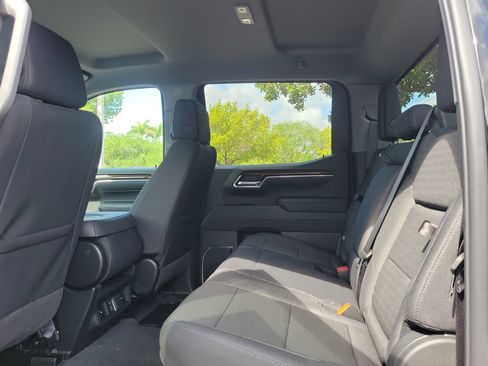 Used 2026 GMC Sierra 1500 Elevation image 15