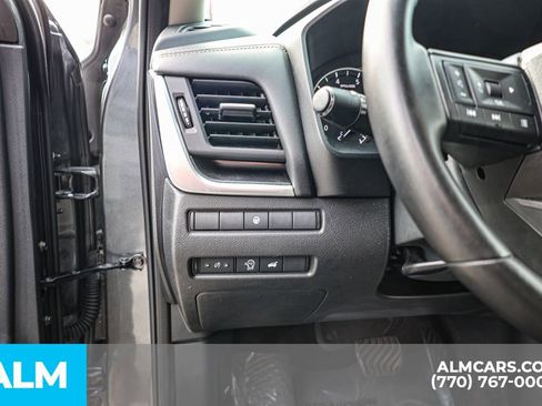 Used 2025 Nissan Rogue SV image 28