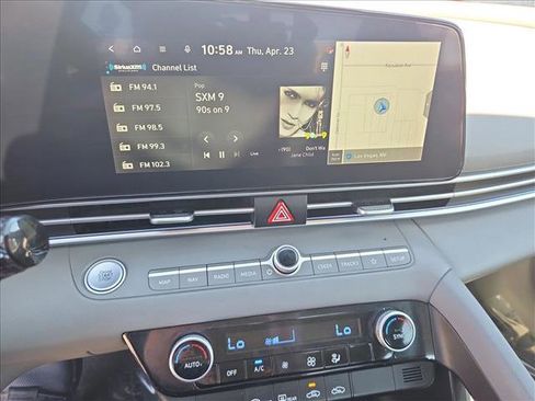 Used 2024 Hyundai Elantra SEL FWD image 15
