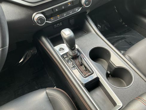 Used 2019 Nissan Altima 2.5 SR FWD image 16