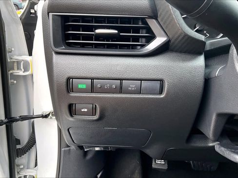 Certified 2025 Nissan Sentra S FWD image 32