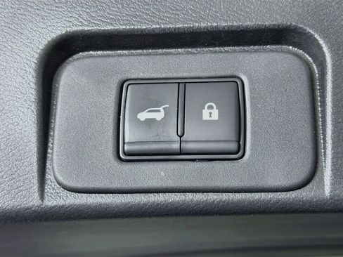 Used 2023 Nissan Rogue SV w/ SV Premium B Package FWD image 28