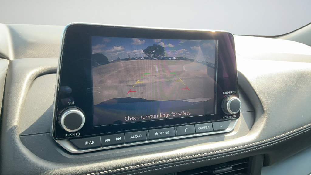 Used 2024 Nissan Rogue S FWD image 12