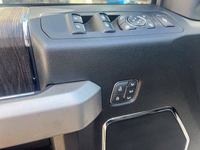 Used 2021 Ford F250 Lariat w/ Lariat Value Package AWD/4WD image 14