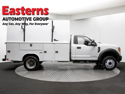 Used 2017 Ford F550 2WD Regular Cab Super Duty image 4