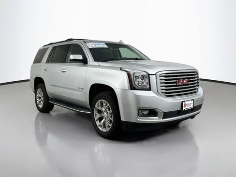 Used 2017 GMC Yukon SLE w/ SLE Value Package AWD/4WD image 1