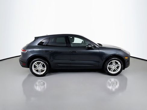 Certified 2025 Porsche Macan image 8