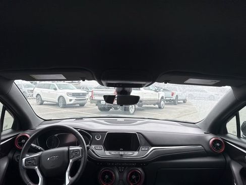 Used 2021 Chevrolet Blazer RS w/ Enhanced Convenience Package image 12