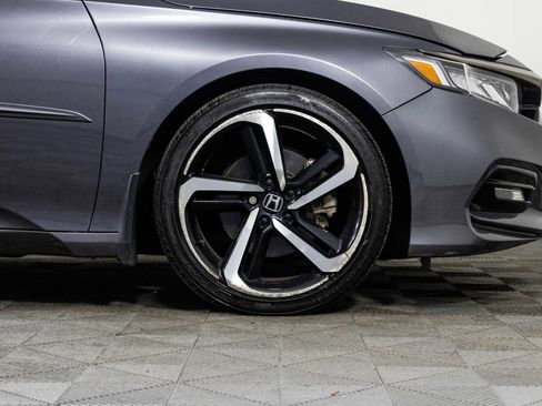 Used 2018 Honda Accord Sport image 39