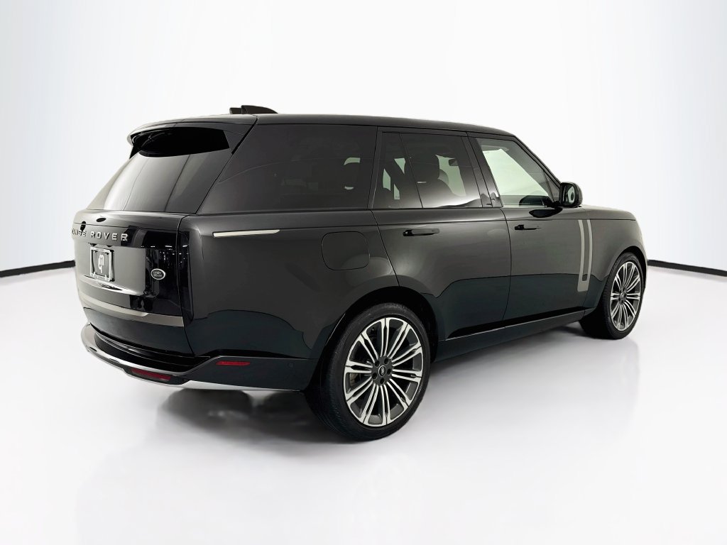 Used 2023 Land Rover Range Rover SE AWD/4WD image 5