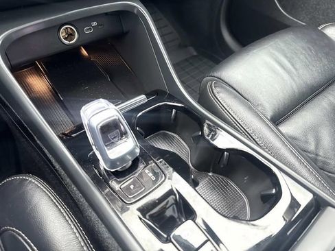 Used 2023 Volvo XC40 B5 Plus w/ Driver Assist Package image 28