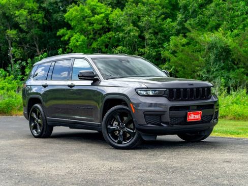Used 2023 Jeep Grand Cherokee L Laredo AWD/4WD image 2