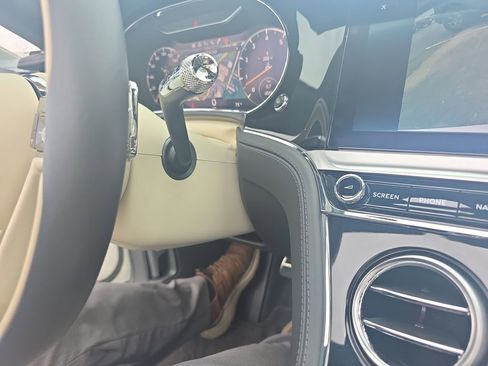 Used 2020 Bentley Continental GT image 35