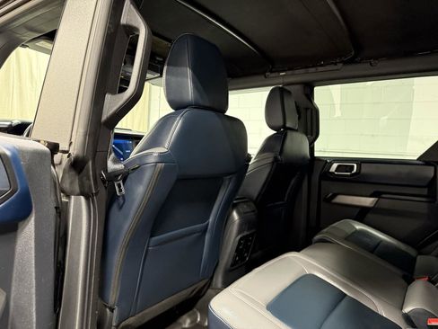 Used 2023 Ford Bronco Outer Banks image 17