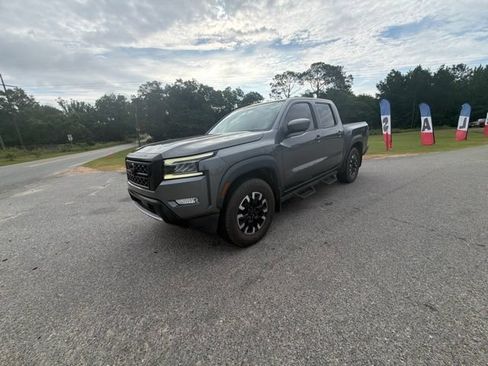 Used 2022 Nissan Frontier Pro-X RWD image 1