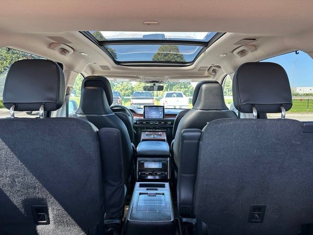Used 2023 Lincoln Aviator Grand Touring w/ Equipment Group 301A AWD/4WD image 14