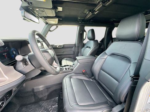 New 2026 Ford Bronco Outer Banks w/ Sasquatch Package AWD/4WD image 15