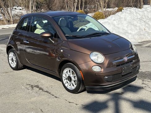 Used 2015 FIAT 500 Pop image 2